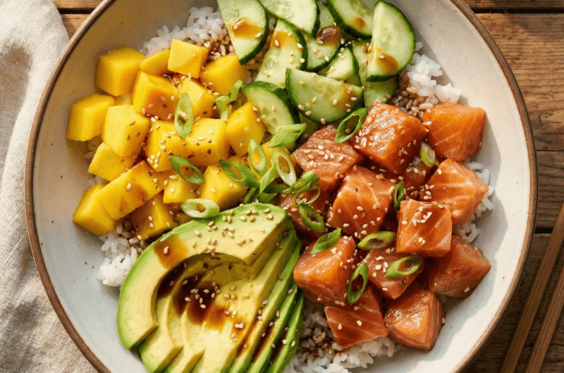 HAWAIIAN POKÉBOWL MET ZALM EN MANGO